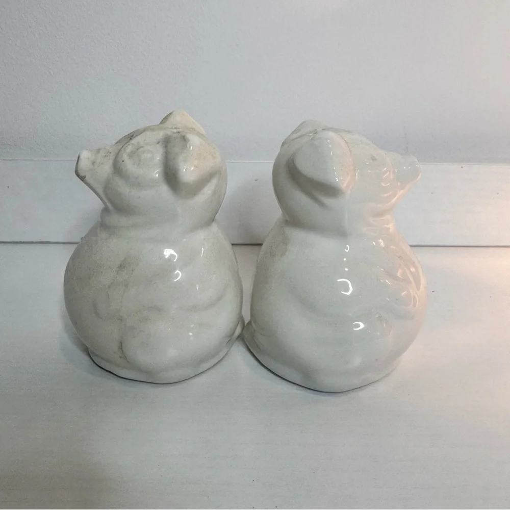 White Vintage Ceramic Pig Salt & Pepper Shakers